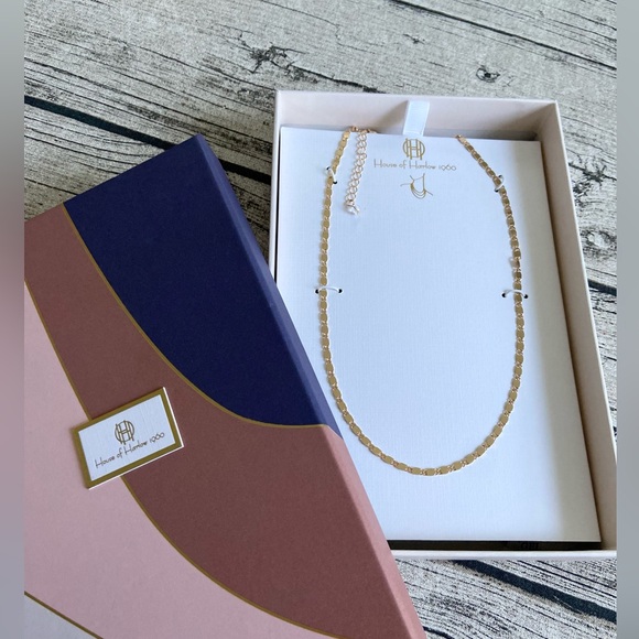 New, In box. Beautiful golden chain necklace. Adjustable length. - Picture 1 of 9